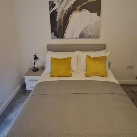 Serenity House With 5 Bedrooms * Sheffield